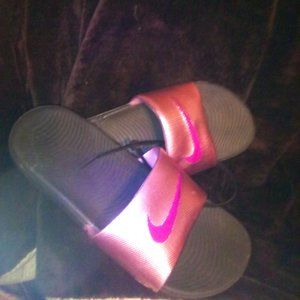 Nike pink sandals
